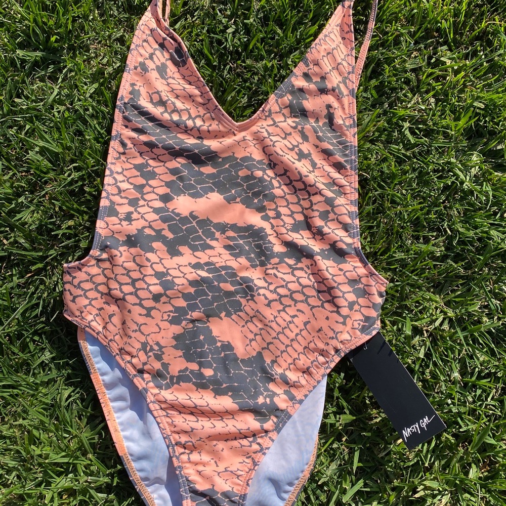 One piece bathing suit